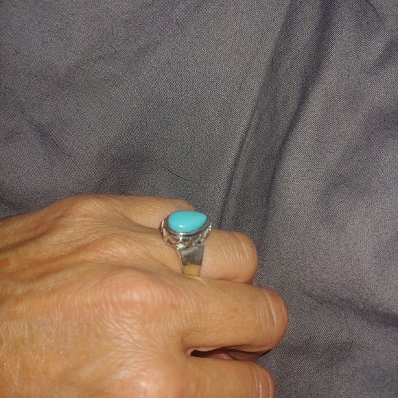 Ring - Picture 3 of 3